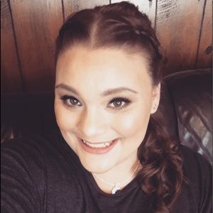 Meet your Posher, Krystal